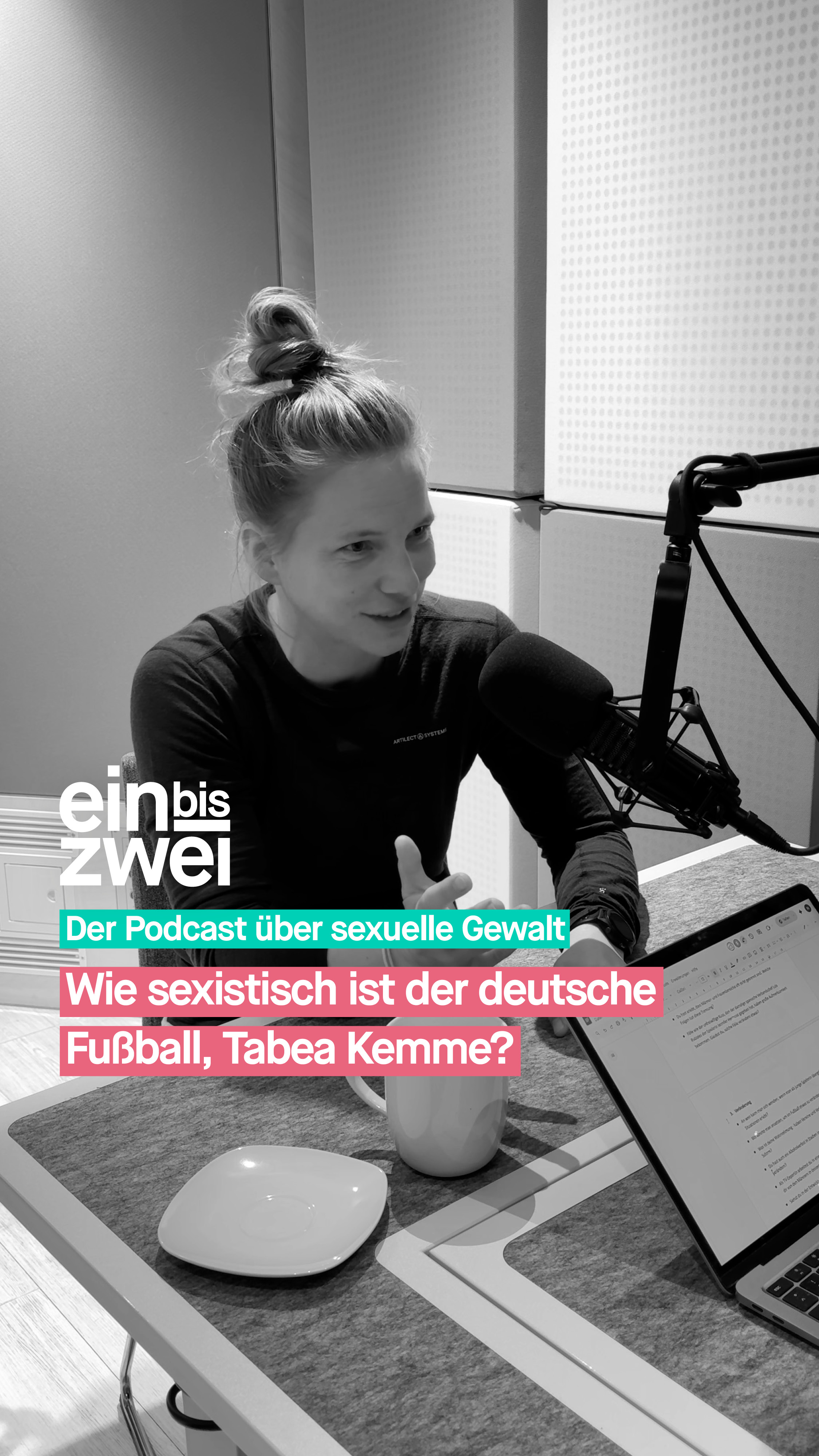Sie ist U20-Weltmeisterin, Champions League-Siegerin, Olympiasiegerin und 4-fache Deutsche Meisterin – @tabeakemme21. Sie sagt: „Ich bin seit 20 Jahren im Fußball tätig und habe bisher vieles erlebt. Sexismus, sexualisierende Gewalt, Stalking, Morddrohungen, ich würde es auf allen Ebenen als Daily Business bezeichnen”. 

Lange Zeit habe sie diese Erlebnisse eher verdrängt, heute macht sie das nicht mehr. Sie versucht, ihr Umfeld zu sensibilisieren und fordert mehr Aufklärung über Grenzen im nonverbalen und verbalen Miteinander und in der Ausbildung im Fußball. Sie möchte Betroffene bestärken, sich Unterstützung zu suchen und sich zu wehren. Tabea fordert unabhängige Anlaufstellen und klare Sanktionen, wenn Grenzen überschritten werden. 

🎧 Erfahrt mehr in der aktuellen Folge von #einbiszwei. 

🔗 ubskm.de/folge141 
Den Link findet ihr in unserer Bio. 

#UBSKM #Podcast #GemeinsamGegenMissbrauch #Missbrauchsbeauftragte