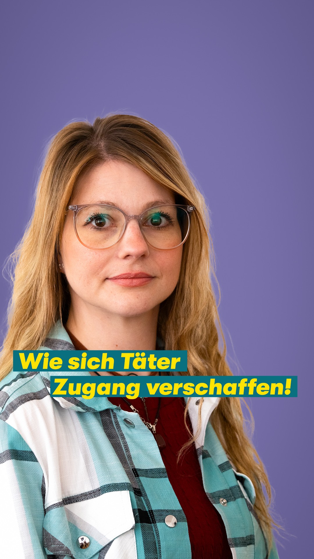 Kinder und Jugendliche werden selten von Fremden missbraucht. So war es auch bei Christina, Lyann und Philipp. 

Meist kommen Täter und Täterinnen aus dem direkten Umfeld von Kindern und Jugendlichen, aus der Familie oder dem Freundeskreis. Und es kann gut sein, dass niemand Verdacht schöpft, denn: 

 🛑 Täter und Täterinnen tun alles, um dein Vertrauen zu gewinnen. Sie manipulieren, täuschen, suchen gezielt Situationen, um mit dem Kind allein zu sein. 

👀 Auch innerhalb der Familie bleibt Missbrauch oft unbemerkt. Wenn z. B. der Partner der Mutter das Kind missbraucht, tut er alles dafür, dass die Mutter nichts merkt. 

💬 Täter und Täterinnen versuchen oft, Kinder von ihren Bezugspersonen zu entfremden. Viele Kinder erzählen nichts – aus Angst oder um Mama oder Papa zu „schützen“. 

❗Wenn dir heute etwas auffällt, das du früher übersehen hast: Nimm es ernst. Mach dir keine Vorwürfe – wichtig ist, jetzt hinzusehen. Jede Aufmerksamkeit kann helfen, Missbrauch zu beenden. 

👉 Gehe auf nicht-wegschieben.de und bestelle dir die kostenfreien Infohefte. In Heft 3 erklären wir die wichtigsten Täterstrategien – und was du dagegen tun kannst. Schieb deine Verantwortung nicht weg! Jeder von uns kann einen Unterschied machen. Auch du. 

Im Video 
Christina @heimisch.werden 
Lyann @dandelion__oblivion​ 
Phillipp @doublep96​ 

Mehr zu ihren Geschichten auf unserem Kanal  @missbrauchsbeauftragte​. 

#GemeinsamGegenMissbrauch #NichtWegschieben #UBSKM #BMBFSFJ #sexualisierteGewalt #Kinderschutz #Missbrauch #sexuellerMissbrauch #SexuelleGewalt #Täterstrategien #Eltern #Verantwortung #KinderSchützen #LebenMitKindern #Kleinkind #Vorschulkind #Kindergarten #Schulkind #Aufklärung #Elternwissen #MomLife #DadLife #Prävention #Aufklärung
