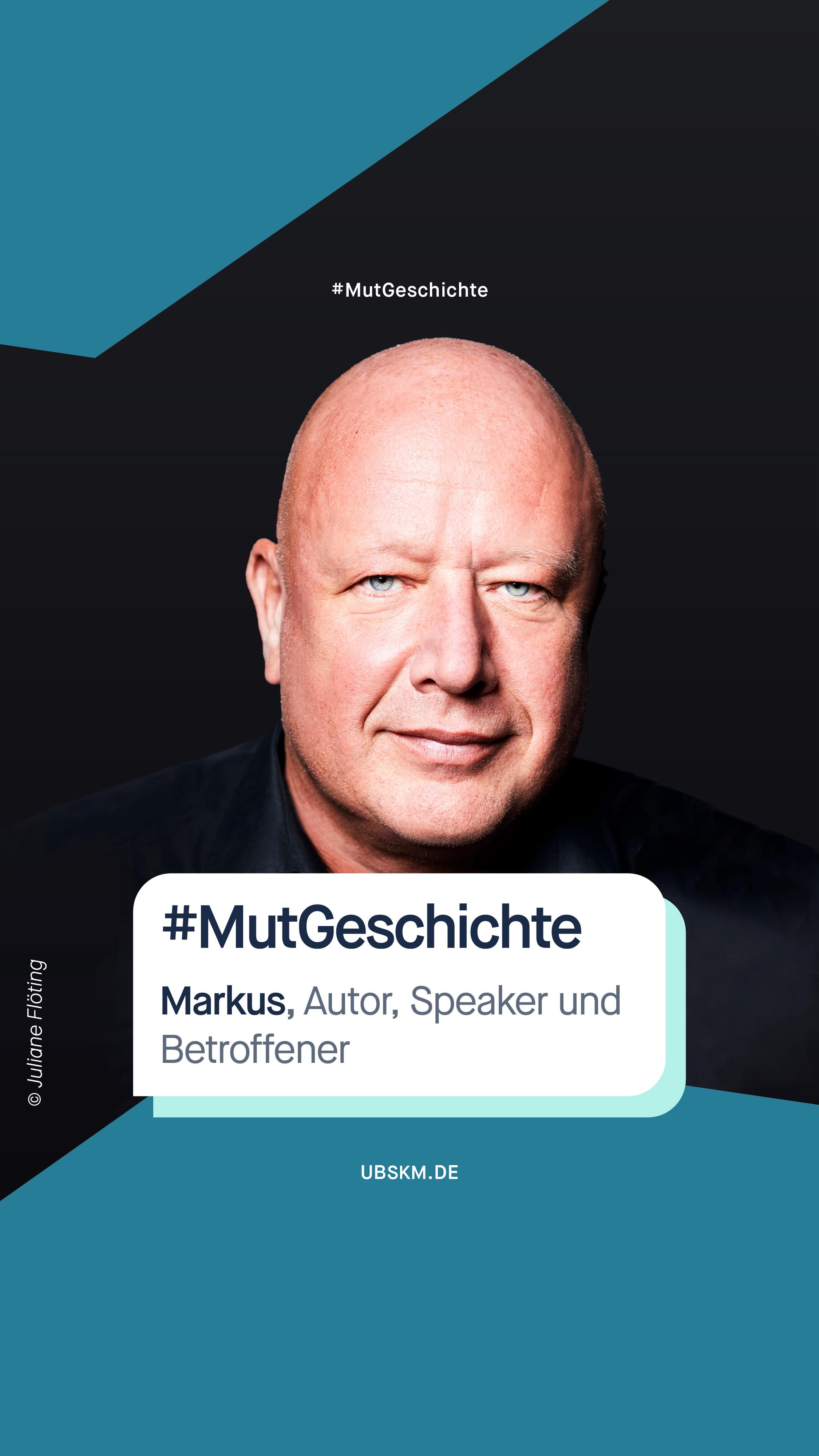 Content Note (CN) Sexueller Missbrauch. Diese Inhalte können belastend und retraumatisierend wirken. 
 
Als Kind wird Markus in der Nachkriegszeit auf eine sogenannte „Verschickungskur“ geschickt. Sechs Wochen fern von zuhause, allein unter Fremden. Was als Erholung gedacht war, wurde für ihn zum Albtraum: Ein Nachtwächter nutzte Markus Einsamkeit und Heimweh aus und missbraucht ihn. 
 
Nach der Rückkehr erkennt niemand den Zusammenhang zwischen der Kur und seiner Veränderung. Markus spricht nicht mehr. Statt Schutz und Hilfe folgen falsche Diagnosen. Markus wird als geistig und körperlich behindert abgestempelt, verliert sein gewohntes Umfeld und sein Trauma verfestigt sich über Jahre. Nun gilt sein Kampf dem Aufheben des Stigmas. 
 
Lange Zeit verdrängt er das Erlebte. Er macht Karriere, versucht zu beweisen, dass er „dazugehört“. Erst Jahrzehnte später, nach einem schweren Autounfall, holen ihn durch den Kontrollverlust die Erinnerungen an seine Kindheit wieder ein. Er vertraut sich erstmals seiner Hausärztin an und macht eine Traumatherapie. 
 
Heute, mit 57 Jahren, spricht Markus offen über seine Geschichte. Sein Buch „Wenn aus dem Trauma Freiheit wird. Vom Verschickungskind zum erfolgreichen Unternehmer“ entsteht zunächst nur für ihn selbst, als Teil seiner eigenen Bewältigungsarbeit. Als er merkt, wie viel darin steckt, entscheidet er sich, es zu veröffentlichen. Noch etwas später wird im klar, dass er es unter seinem echten Namen tun möchte. Er möchte stellvertretend für andere Betroffene sichtbar sein und zeigen, dass es möglich ist, sich die Kontrolle über das eigene Leben Schritt für Schritt zurückzuholen.  
 
Danke, @markusschnermann, für deinen Mut, deine Stimme und deine Stärke.  
 
#MutGeschichte #GemeinsamGegenMissbrauch #SchweigenBrechen #MissbrauchsBeauftragte