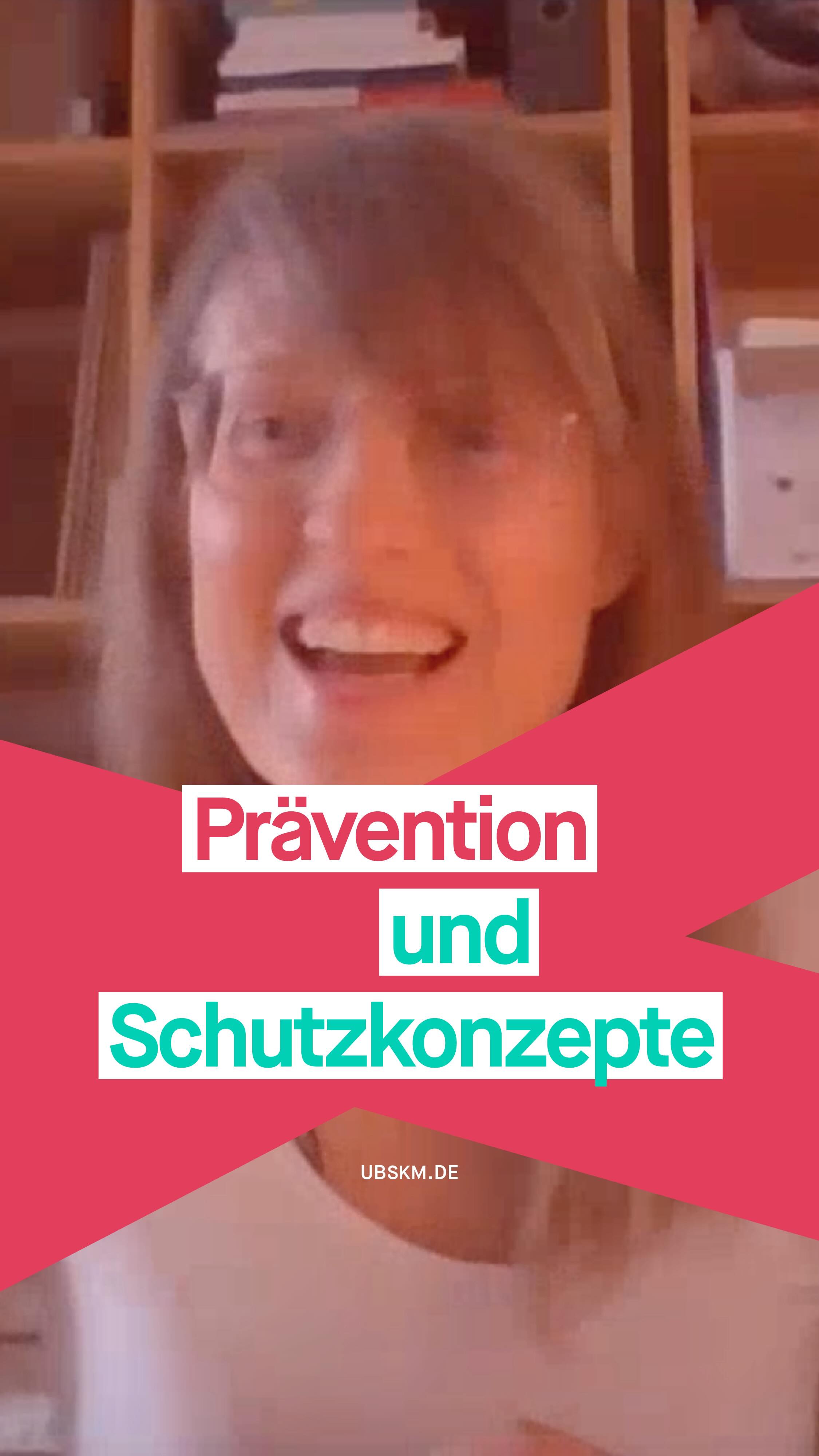 #Prävention von sexuellem Kindesmissbrauch beginnt nicht bei Perfektion, sondern bei Aufmerksamkeit, Haltung und dem Mut, hinzuschauen.
 
In diesem Video spricht Maren, Bildungsreferentin für Gewaltprävention und selbst von sexualisierter Gewalt in ihrer Kindheit betroffen. Ihre Perspektive macht deutlich, warum Prävention mehr ist als Theorie.
„Oft erlebe ich diese Reaktion: ‘Oh mein Gott, was habe ich die letzten Jahre alles falsch gemacht?’, aber darum geht es nicht. Lass uns lieber schauen: Was können wir jetzt tun, damit es besser wird?“, sagt sie im Interview.
 
Maren kann als Betroffene klar erklären, warum Schutzkonzepte so wichtig sind.
 
Ihr Weg, von eigenen Erfahrungen über ihr Studium der Pädagogik bis hin zur systemischen Ausbildung, zeigt, wie sich Wissen, Haltung und persönliches Erleben zu etwas Sinnvollem verbinden können: zu echter Präventionsarbeit, die schützt.
 
👉 Prävention heißt nicht, alles richtig gemacht zu haben. 
👉 Prävention heißt, Verantwortung zu übernehmen.
 
#MissbrauchsBeauftragte #UBSKM #Schutzkonzepte #Betroffenenperspektive
