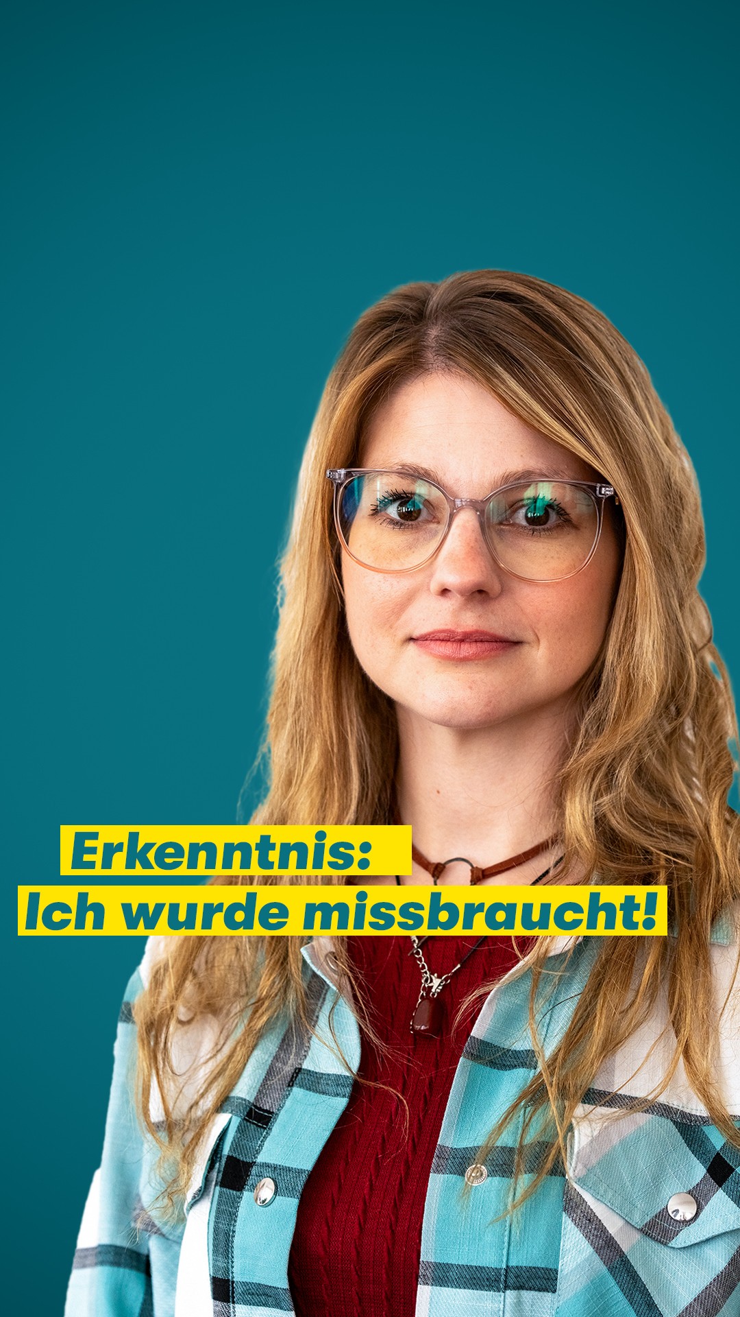 Welche Berührungen sind normal – und welche nicht? Lyann und Christina wurden als Kinder missbraucht. Sie wussten damals jedoch gar nicht, was Missbrauch ist. Erst im Sexualkundeunterricht und im Gespräch mit Freunden realisieren sie: Was ihnen passiert ist, ist sexualisierte Gewalt. Was sie erlebt haben, ist nicht normal. 

Vielen Betroffenen geht es wie Lyann und Christina. Deshalb ist es so wichtig, dass Kinder und Jugendliche über Missbrauch Bescheid wissen. Und erkennen: Das ist alles andere als normal! 

🧠 Wissen schützt! Kinder und Jugendliche müssen wissen, was Missbrauch ist – damit sie erkennen: Das ist nicht normal. 

🗣️ Der wichtigste Schutz? Reden. Sprich mit deinem Kind. Offen, ehrlich und ohne Angst. So zeigst du: Du darfst immer zu mir kommen – egal, was ist. 

💬 Informierte Kinder können besser über komische oder schlimme Erlebnisse sprechen. Sei die Person, der sie vertrauen. 

Wie du mit Kindern altersgerecht über Missbrauch reden kannst, erfährst du auf 👉 nicht-wegschieben.de 
Hier erhältst du kostenfreies Infomaterial zur Aufklärung, für Verdachtsfälle und mehr. 

Nur wenn wir Erwachsene über sexualisierte Gewalt informiert sind, können wir Kinder schützen und Verdachtsmomente erkennen. 

Im Video 
Lyann @dandelion__oblivion​ 
Christina @heimisch.werden​

Mehr zu ihren Geschichten auf unserem Kanal @missbrauchsbeauftragte​. 

#GemeinsamGegenMissbrauch #NichtWegschieben #UBSKM #BMBFSFJ #SexualisierteGewalt #Kinderschutz #Missbrauch #SexuellerMissbrauch #SexuelleGewalt #Täterstrategien #Eltern #Verantwortung #KinderSchützen #LebenMitKindern #Kleinkind #Vorschulkind #Kindergarten #Schulkind #Aufklärung #ElternWissen #MomLife #DadLife #Prävention #Aufklärung