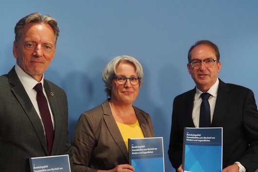 BUNDESLAGEBILD 2025: SEXUELLE GEWALT GEGEN KINDER UND JUGENDLICHE WEITER AUF HOHEM NIVEAU – DIGITALE TATBEGEHUNG UND KI ALS WACHSENDE RISIKEN