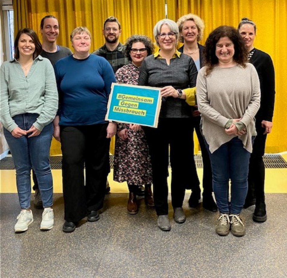 Schieb deine Verantwortun nicht weg - Aktionstag Stadtbibliothek München 2026 Gruppenbild der Teilnehmenden am Aktionstag "Schieb deine Verantwortun nicht weg!" in der Stadtbibliothek München