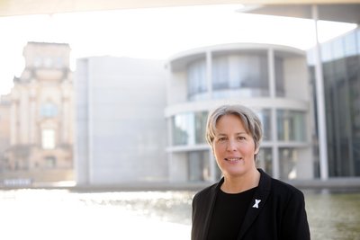Porträt der Unabhängigen Beauftragten für Fragen des sexuellen Kindesmissbrauchs, Kerstin Claus
